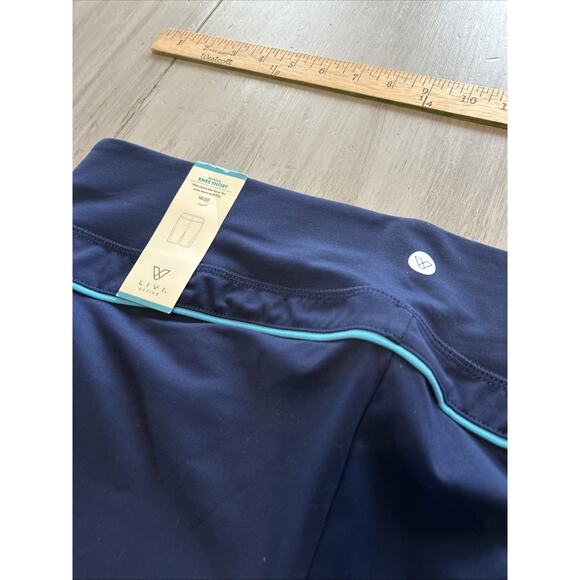 NWT Livi Active Blue Knee Short Legging Size 18 20 Lane Bryant - Picture 7 of 7